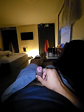 Gnax1 online show from February 8, 7:14 am