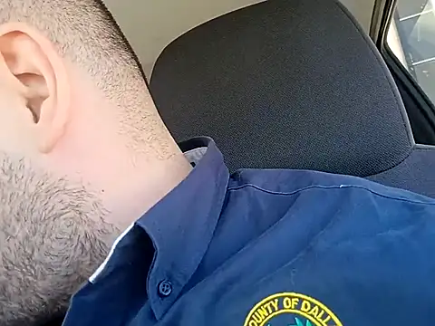 CumDumpPig83 online show from January 14, 5:28 pm