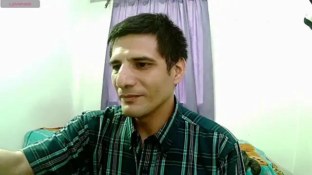 Adam Arango online show from December 18, 8:27 pm