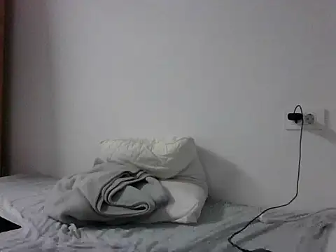 sweetpinoy2027 online show from February 16, 3:21 pm