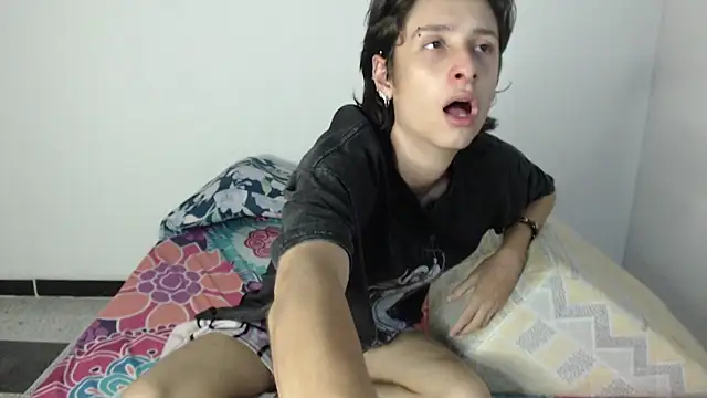 cirosky elchicopolla online show from February 6, 4:42 am