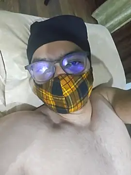 NunnuLelo online show from May 22, 10:59 pm