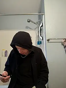 boolboy27 online show from December 17, 7:42 pm