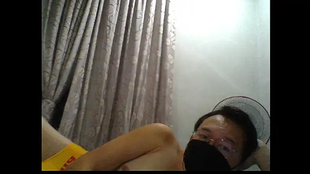 littlegoddyboy online show from February 8, 1:05 pm