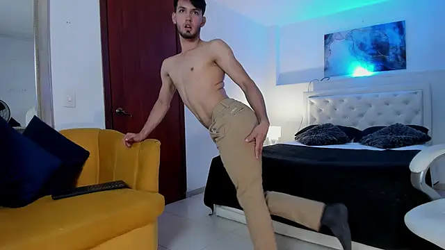 HarryFosster online show from April 11, 6:44 pm