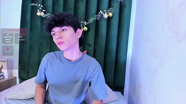 Aron valverde online show from January 6, 2:15 am