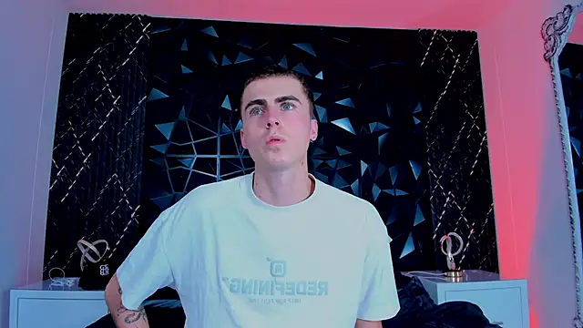 SpaceBoy1 online show from February 13, 9:09 pm