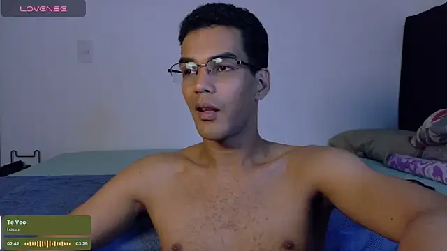 Pikashu7u7 online show from February 8, 3:01 am