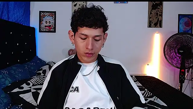 yorsamm smit online show from March 13, 1:46 am