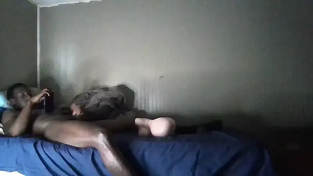 Quuwavve online show from March 15, 11:00 pm