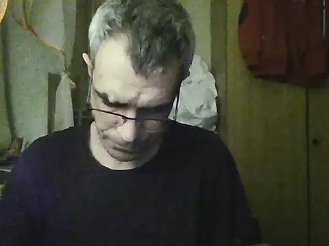 Gattuzoman85 online show from April 6, 9:59 pm