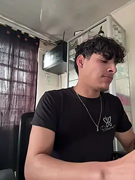 MaxStar26 online show from April 11, 1:14 pm