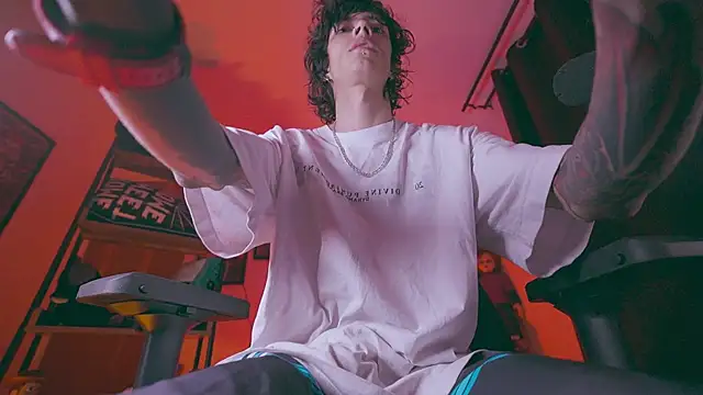 Olliver   y online show from April 15, 11:37 pm