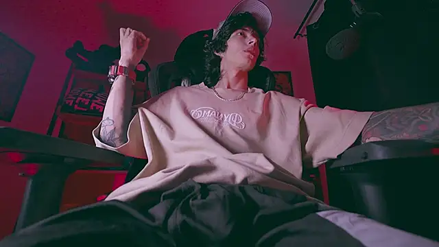 Olliver   y online show from March 5, 7:48 am