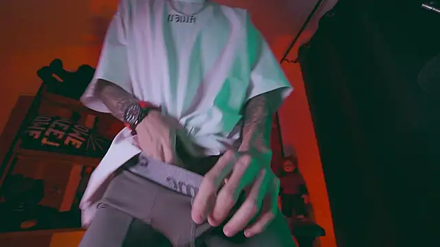 Olliver   y online show from March 30, 3:29 am