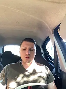 allee2206 online show from April 11, 7:45 am