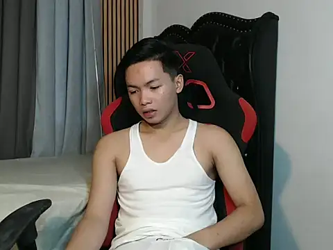 asian maxx online show from January 14, 2:05 am