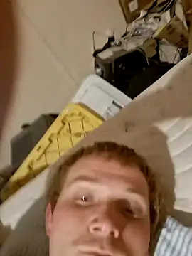 CloveSilkworm online show from March 16, 9:13 am