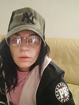 dongoralesko77 online show from March 7, 8:56 am