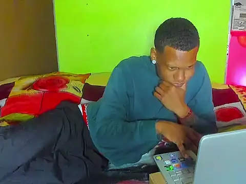 aunstin mohamme online show from March 27, 4:16 am