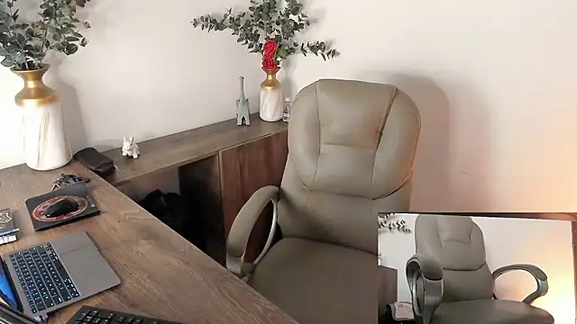 Jay Grip online show from February 14, 8:04 pm