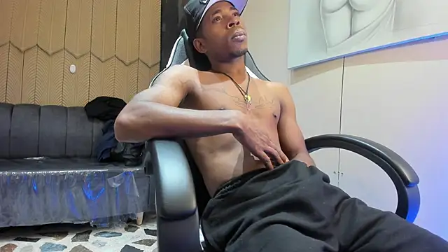 AndresPalacios  online show from January 13, 9:52 pm