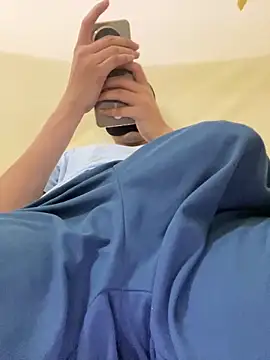 Uzieham22 online show from February 21, 4:30 pm