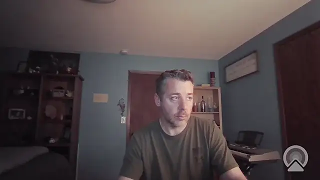 chrisw8140 online show from April 4, 11:46 pm