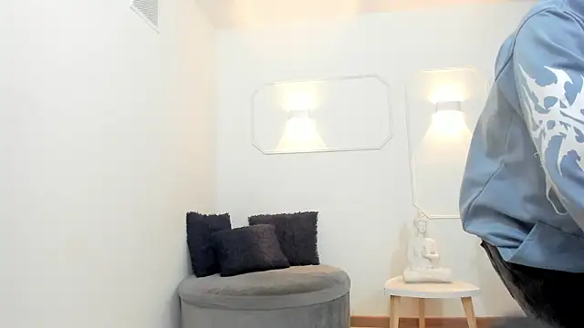 Alexander Collinss online show from January 16, 8:22 pm