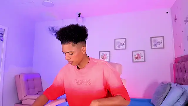 Jack Rusel online show from April 14, 3:39 am