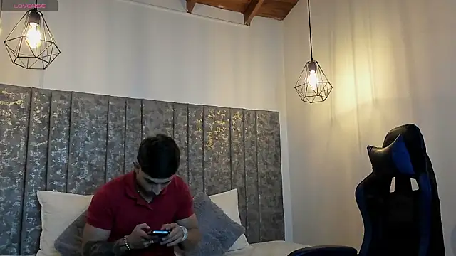 Calvin Hunter online show from March 8, 5:00 am