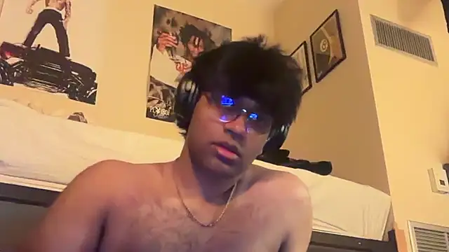 royboy213 online show from January 17, 9:56 am