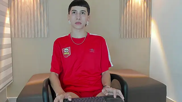 lian cameron online show from February 14, 4:07 am