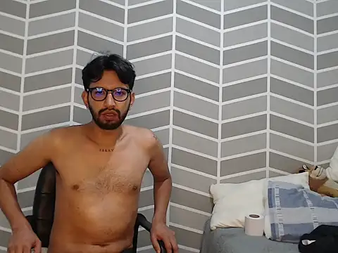 thomass1018 online show from April 11, 2:19 am