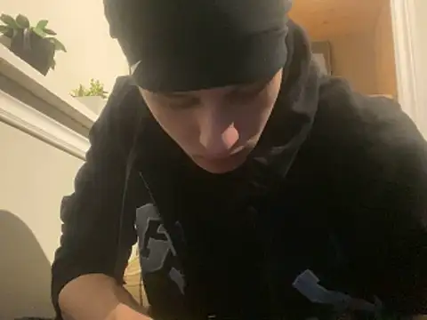 yourwhiteboy1 online show from March 2, 5:08 am