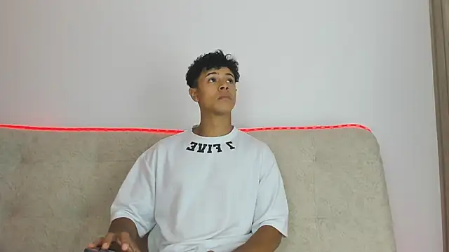  Alex Colton online show from March 6, 10:07 pm