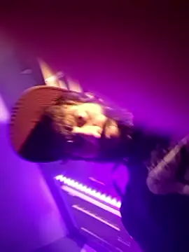 TrndSettr online show from March 2, 2:55 am