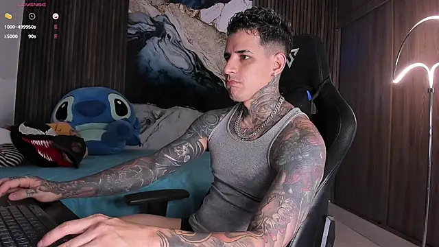 trisstann  online show from April 8, 10:51 pm