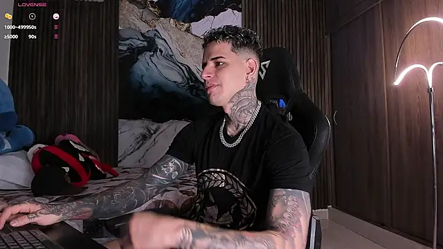 trisstann  online show from March 13, 4:25 pm