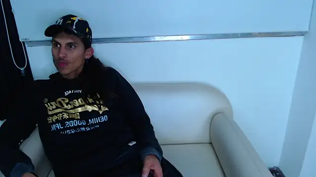 Noha-Smith online show from February 24, 6:47 am