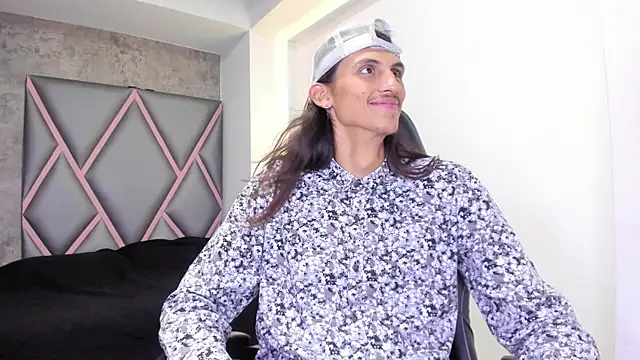 Noha-Smith online show from February 5, 4:30 am