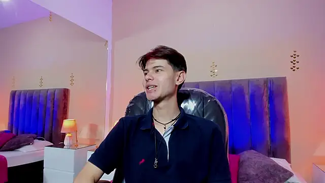 Derek Sinn online show from March 28, 8:09 pm