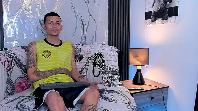 ELL PBC online show from February 3, 3:26 am