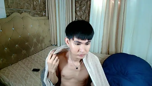 xlovercutietwink online show from February 3, 2:53 am