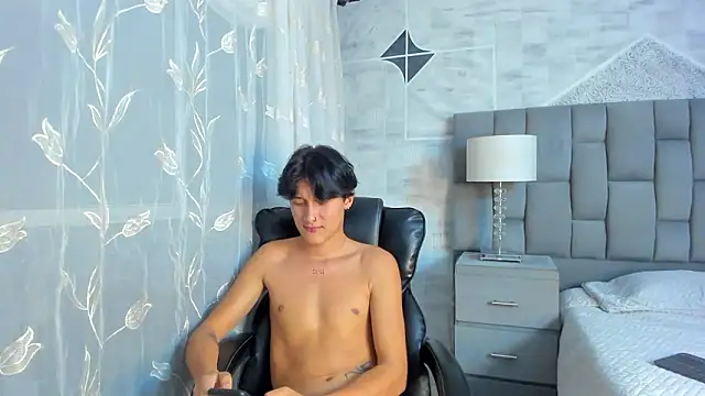 SalvatoreBenford online show from February 3, 6:22 am