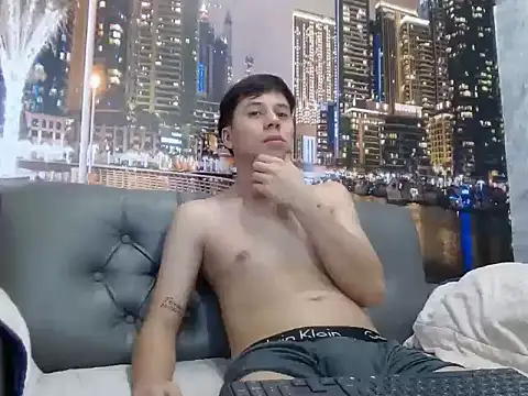 santiago xxxcol online show from March 13, 11:44 pm