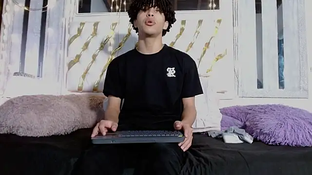 ian smith  online show from February 19, 12:12 pm