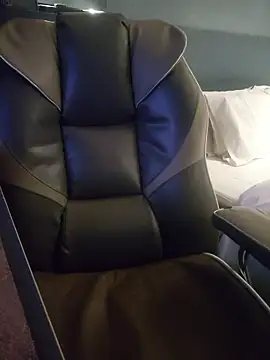 KoreanMilk online show from March 16, 2:10 pm