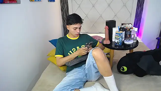 Samu Hott online show from March 24, 8:24 pm