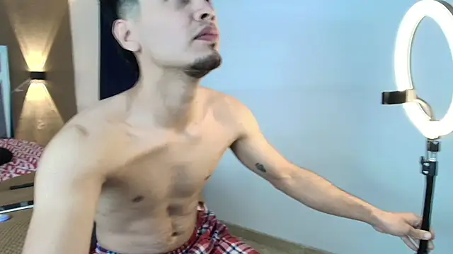 Noah Smith01 online show from March 21, 12:25 am